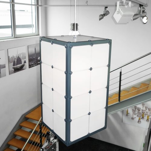 Lampe stehlampe hängelampe Stele Deko Dekoartikel Mobeliar Möbelstück individuell einzigartig kreativ kreativität LED Leuchtkasten Leuchttheke Baukastensystem Messebausysteme Infostand Messebau Baukastenleuchte Popup Store Büroausstattung nachhaltig originell einzigartig